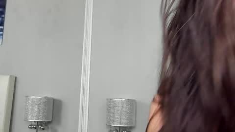 Snapshot of juliahunts chatting on November 14, 6:17 pm JuliaHunt online show from November 14, 6:17 pm