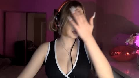 Kate online show from February 17, 6:25 pm