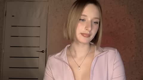 Kate online show from March 11, 5:19 pm