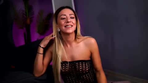 Julia online show from December 22, 4:20 am