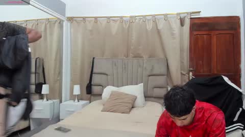 Snapshot of julian_billy chatting on December 30, 11:48 am julian billy online show from December 30, 11:48 am