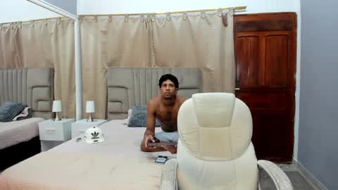 Snapshot of julian_billy chatting on January 17, 5:30 pm julian billy online show from January 17, 5:30 pm