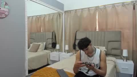 Snapshot of julian_billy chatting on March 10, 2:48 pm julian billy online show from March 10, 2:48 pm