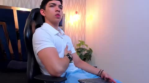 JULIAN  online show from January 18, 3:05 pm