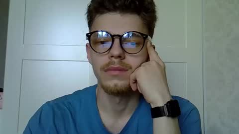 julian_velvet online show from June 29, 12:05 pm