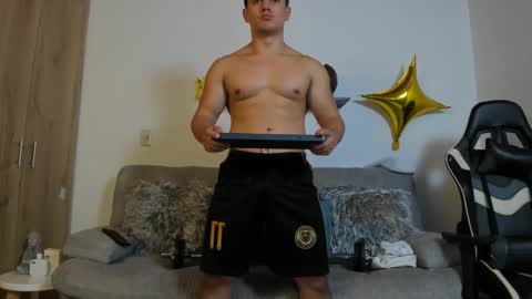 Snapshot of julian_wallace chatting on September 23, 4:32 pm julian_wallace online show from September 23, 4:32 pm