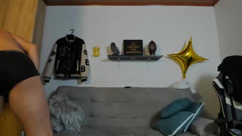 Snapshot of julian_wallace chatting on October 2, 4:58 pm julian_wallace online show from October 2, 4:58 pm