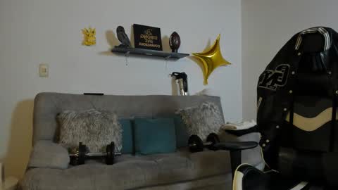 Snapshot of julian_wallace chatting on October 11, 6:28 pm julian_wallace online show from October 11, 6:28 pm
