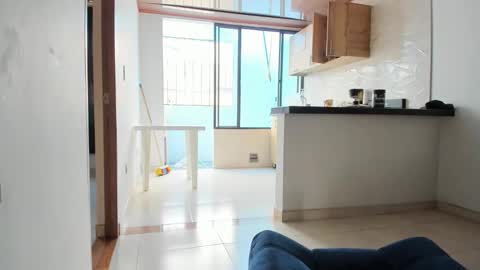 julian_wallace online show from October 28, 3:14 pm