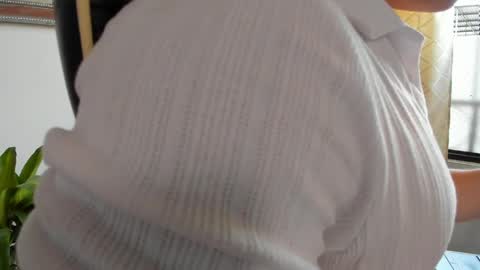 julian_wallace online show from April 29, 7:42 pm