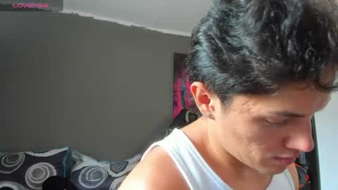 julian_wallace1 online show from June 13, 2:37 pm
