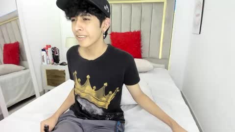 Julian online show from January 11, 7:41 pm