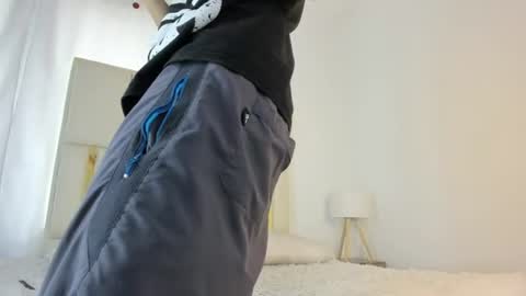 Julian online show from July 13, 7:27 pm