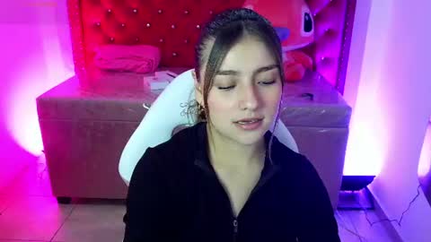 juliana_diamond_ online show from July 2, 3:06 am