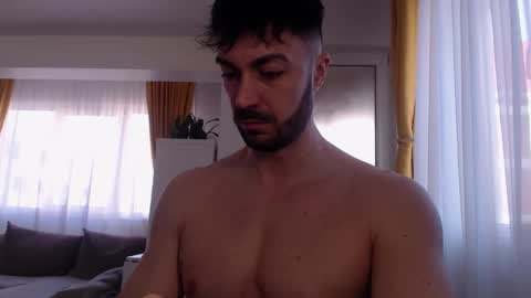 JulianRoyce online show from February 27, 6:46 am