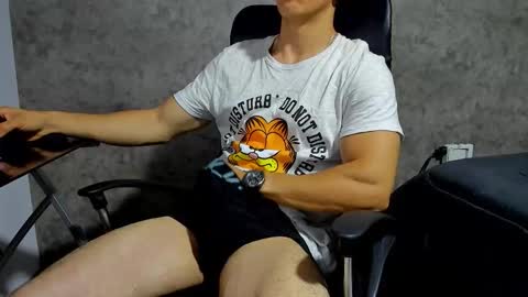 Snapshot of juliansexxx16 chatting on November 1, 10:28 am Julian online show from November 1, 10:28 am