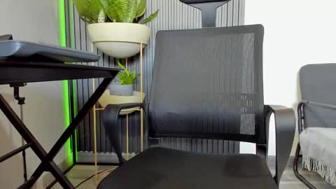 Snapshot of juliansexxx16 chatting on March 19, 12:53 pm Julian online show from March 19, 12:53 pm