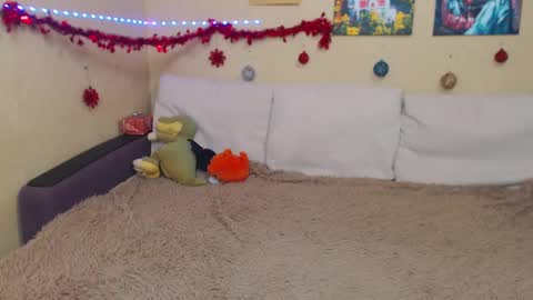 Snapshot of juliasane_ chatting on December 29, 7:53 pm Jul online show from December 29, 7:53 pm