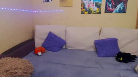 Snapshot of juliasane_ chatting on March 3, 3:09 pm Jul online show from March 3, 3:09 pm