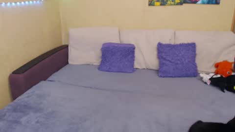 Snapshot of juliasane_ chatting on October 4, 2:37 pm Jul online show from October 4, 2:37 pm