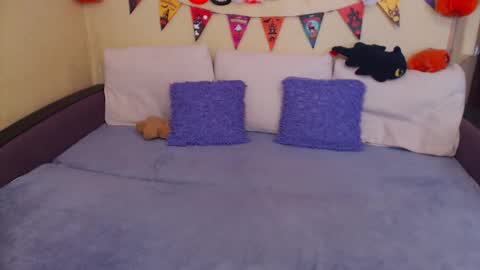 Jul online show from October 31, 9:10 am