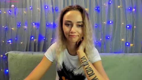 Snapshot of juliastar41 chatting on November 22, 3:27 am Yulya online show from November 22, 3:27 am