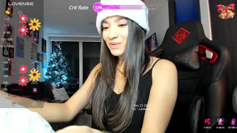 Snapshot of julidavila chatting on December 25, 4:22 am Jeimy Help me to reach 100 thumbs up online show from December 25, 4:22 am