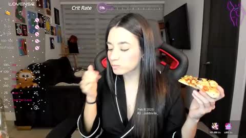 Snapshot of julidavila chatting on February 9, 4:57 am Jeimy Help me to reach 100 thumbs up online show from February 9, 4:57 am