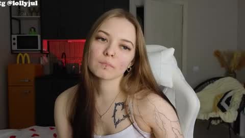 Snapshot of julidropp chatting on October 9, 6:06 pm julidropp online show from October 9, 6:06 pm