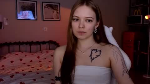 julidropp online show from June 15, 6:21 pm