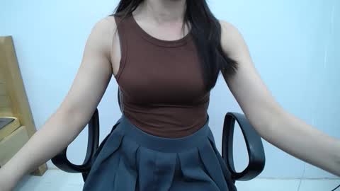 Snapshot of julie9x chatting on September 17, 12:23 am julie9x online show from September 17, 12:23 am