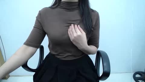 Snapshot of julie9x chatting on October 13, 8:53 pm julie9x online show from October 13, 8:53 pm