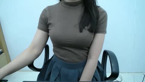 Snapshot of julie9x chatting on November 29, 11:52 pm julie9x online show from November 29, 11:52 pm