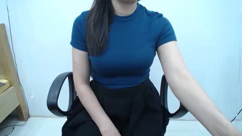 julie9x online show from May 16, 9:57 pm
