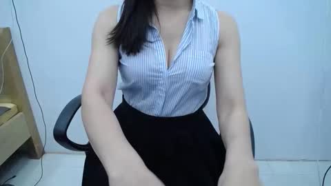 julie9x online show from May 22, 10:04 pm