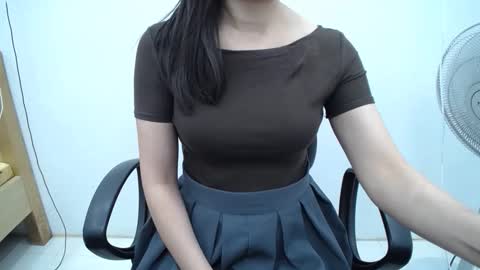 julie9x online show from May 28, 10:51 pm