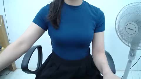 julie9x online show from June 7, 8:56 pm