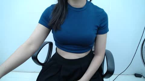 julie9x online show from June 25, 9:30 pm