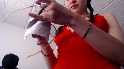 Snapshot of julie_autmn_ chatting on January 12, 6:59 pm yules online show from January 12, 6:59 pm