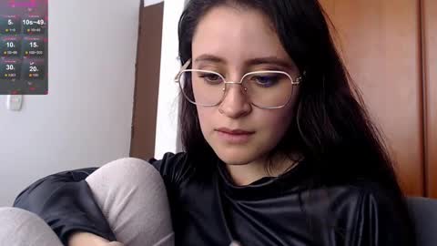 Snapshot of julie_autmn_ chatting on February 12, 7:13 pm yules online show from February 12, 7:13 pm