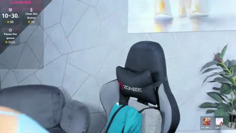Julie Lucasss online show from July 22, 12:24 am