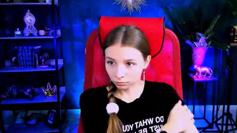 juliedaniel online show from September 11, 8:03 am