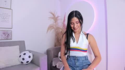 juliee_ross online show from June 23, 1:31 pm