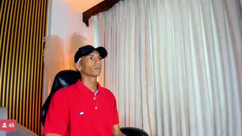 Julien online show from November 10, 12:15 pm