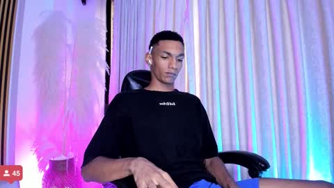 Julien online show from November 12, 12:16 pm