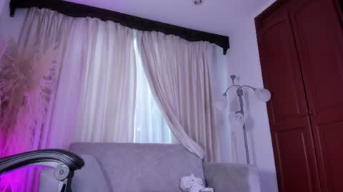 Snapshot of juliensaint_ chatting on July 3, 12:11 pm Julien online show from July 3, 12:11 pm