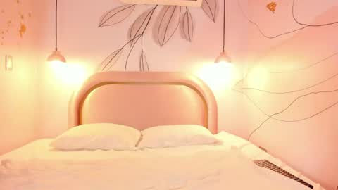 Juliet online show from June 27, 4:06 am