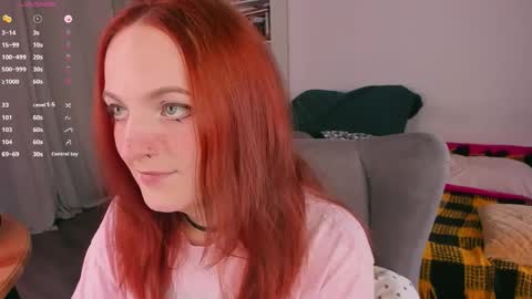 Snapshot of juliet_schoolgirl chatting on December 13, 10:15 pm Juliet online show from December 13, 10:15 pm