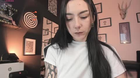 juliet_sourire online show from April 24, 2:30 pm