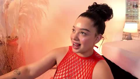 Snapshot of julieta_333 chatting on November 24, 2:17 pm julieta_333 online show from November 24, 2:17 pm